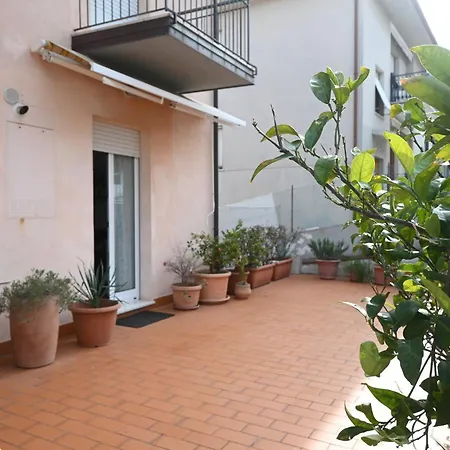 S348 - Sirolo, Delizioso Trilocale Con Corte Esterna *